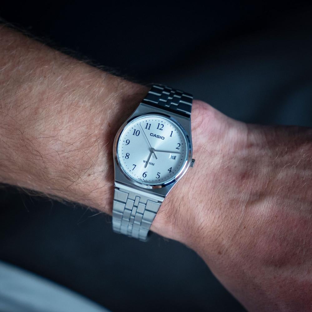 Collection Timeless - MTP-B145D-7BVEF - Montre Casio – boîtier en acier inoxydable argenté, bracelet en acier inoxydable argenté – vue 3