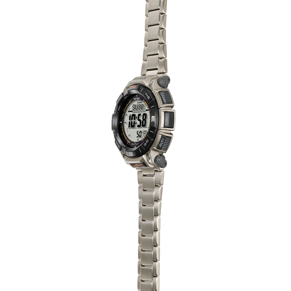Collection Pro Trek - PRG-340T-7ER - Montre Casio – boîtier en résine bio blanc avec lunette rotative, bracelet en titane argenté, affichage numérique – vue 3
