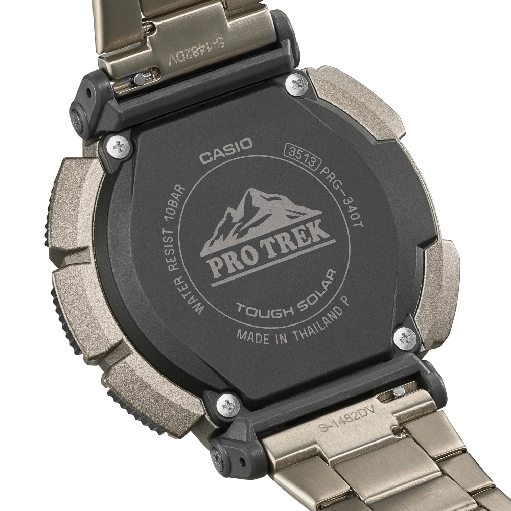 Collection Pro Trek - PRG-340T-7ER - Montre Casio – boîtier en résine bio blanc avec lunette rotative, bracelet en titane argenté, affichage numérique – vue 5