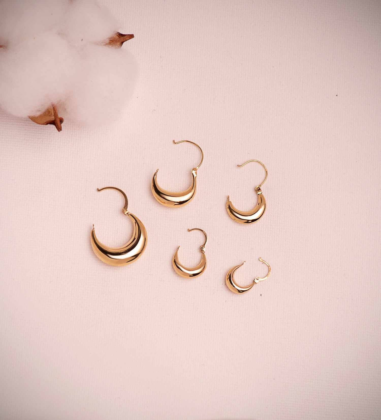 Üreges Morcilla fülbevaló 18 karátos sárga aranyból Méret: 17X13MM kampós kapocs vastagság: 4 mm