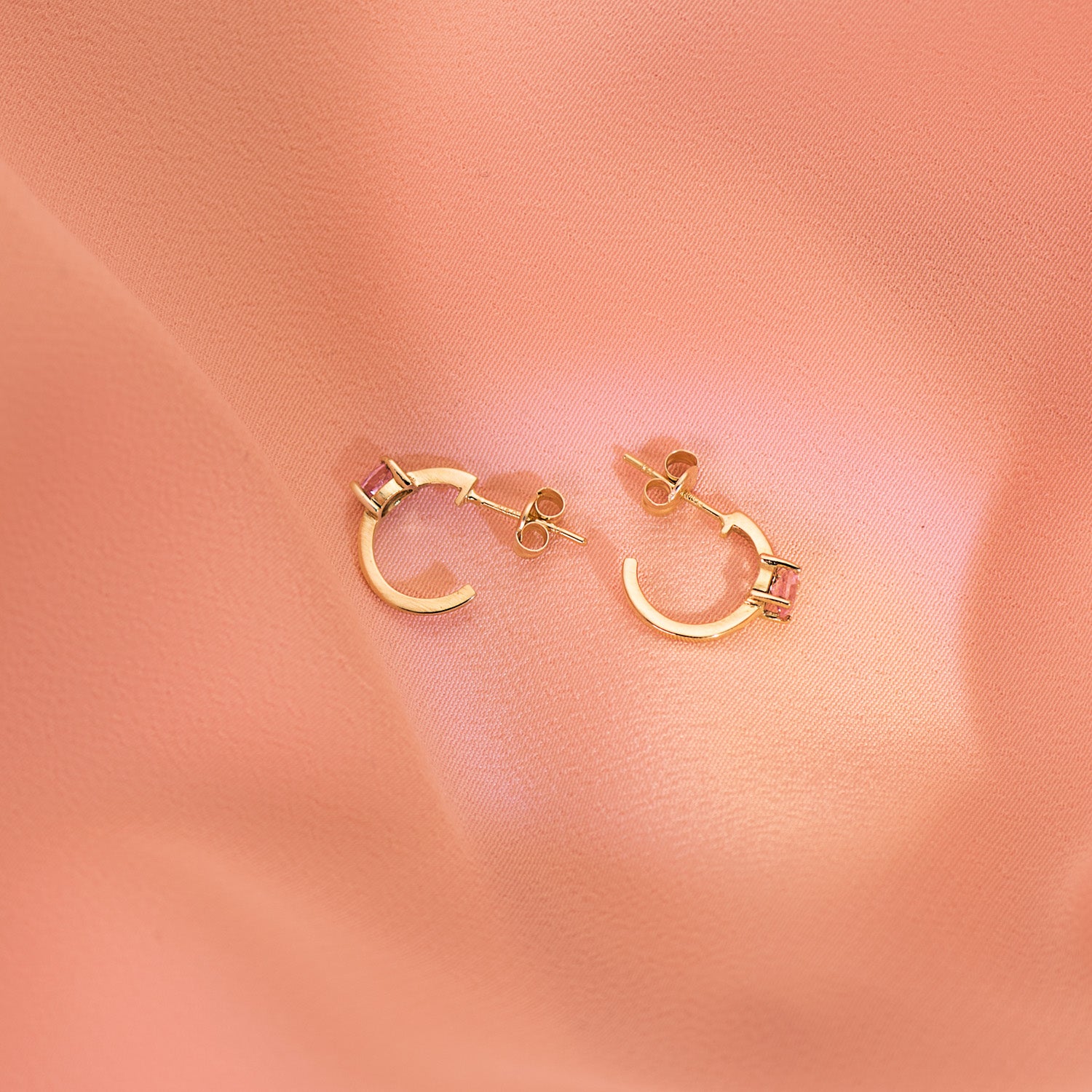 18K Boucles d'oreilles Créoles en Or Jaune et Zircon Rose 12 X 3 Mm. Fermoir Poussettes Papillon