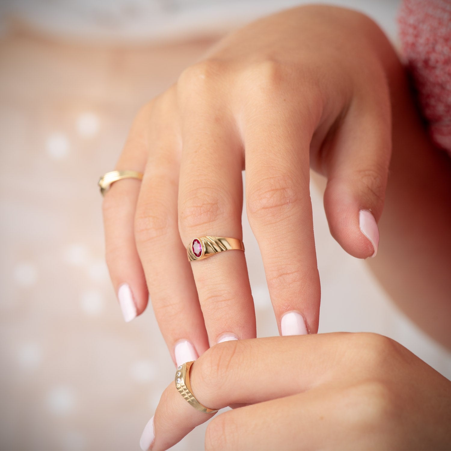18K Yellow Gold Solitaire Small Baby Or Pink Red Zirconia Oval 5X3MM