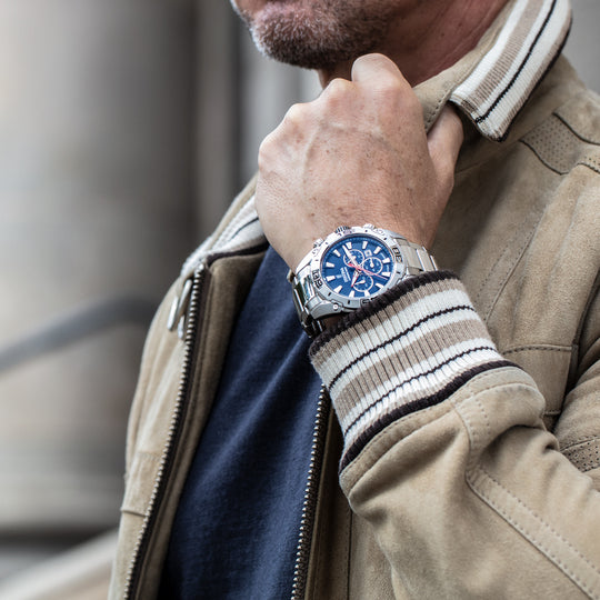 Montre homme Festina TIMELESS CHRONOGRAPH F20543/4 – cadran bleu marine bracelet acier – portée 4