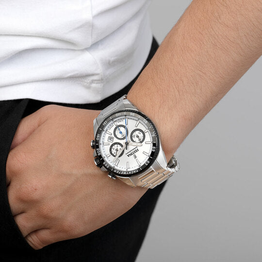 Montre homme Festina TIMELESS CHRONOGRAPH F20560/1 – cadran argenté bracelet acier – portée