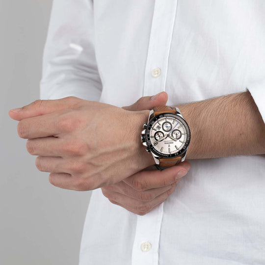 Montre homme Festina TIMELESS CHRONOGRAPH F20561/1 – cadran argenté bracelet cuir – portée