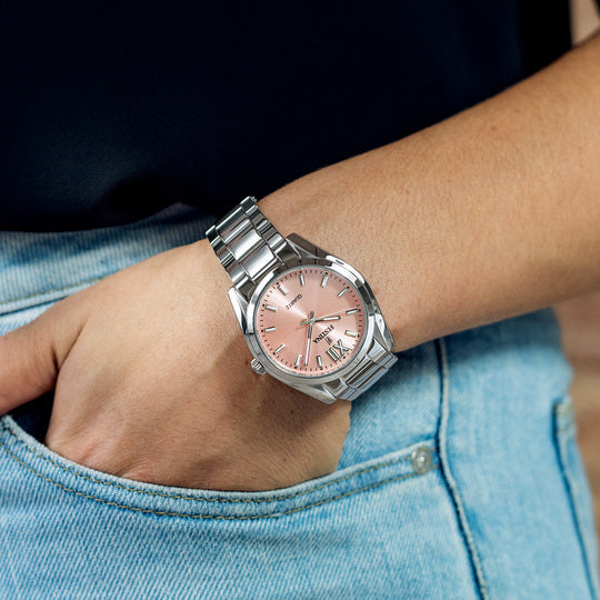 Montre mixte Festina BOYFRIEND F20622/2 – cadran rose clair bracelet acier – portée