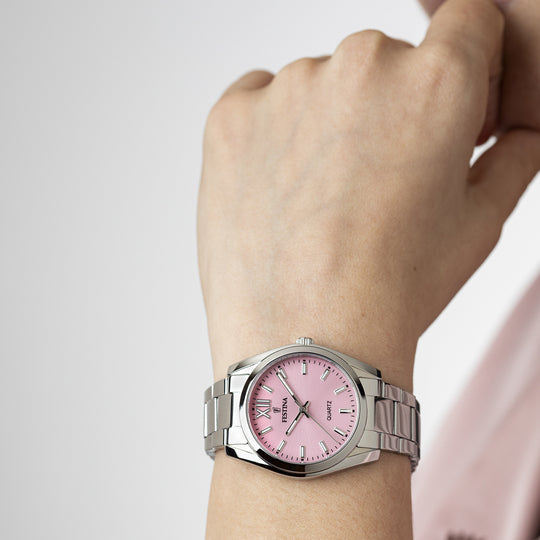 Montre mixte Festina BOYFRIEND F20622/M – cadran rose bracelet acier – portée