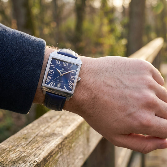Montre homme Festina ON THE SQUARE F20681/9 – cadran bleu bracelet cuir – portée