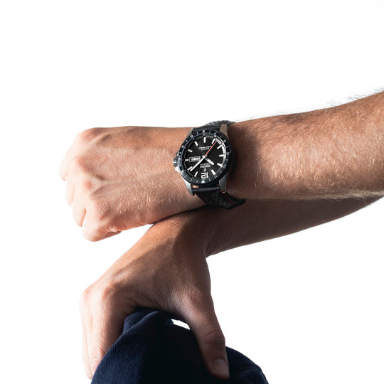Montre homme Festina TITANIUM F20699/4 – cadran noir bracelet cuir – portée