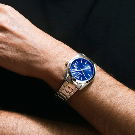 Montre homme Festina CLASSICS F20707/4 – cadran bleu bracelet acier – portée