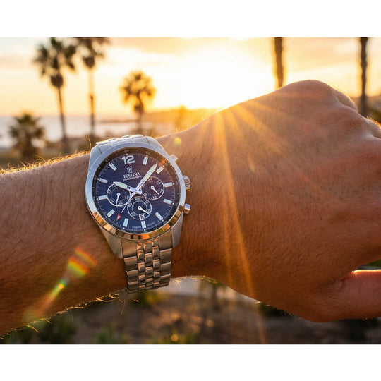Montre homme Festina TIMELESS CHRONOGRAPH F20742/4 – cadran bleu marine bracelet acier – portée