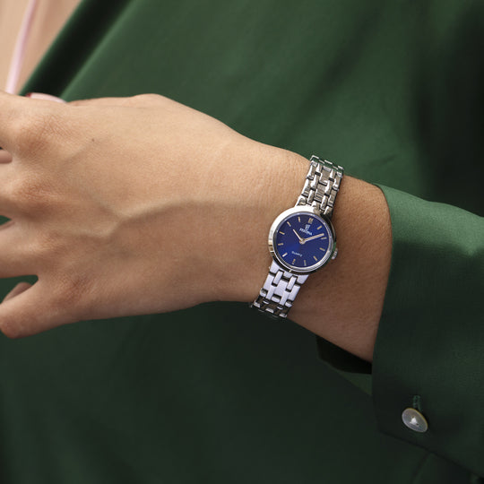 Montre femme Festina MADEMOISELLE F20746/4 – cadran bleu bracelet acier – portée