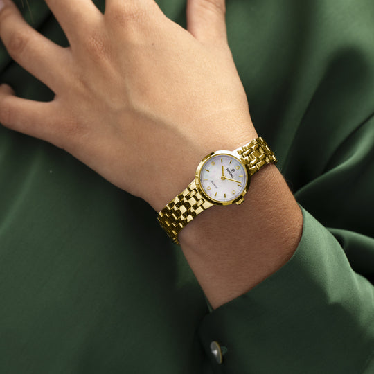 Montre femme Festina MADEMOISELLE F20748/1 – cadran blanc bracelet acier – portée