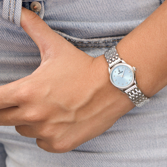 Montre femme Festina MADEMOISELLE F20749/3 – cadran bleu bracelet acier – portée