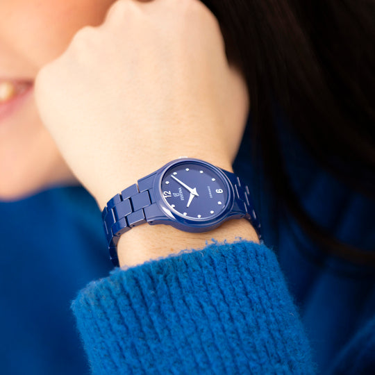 Dameshorloge Festina CERAMIC F20751/5 – keramische armband met blauwe wijzerplaat – bereik