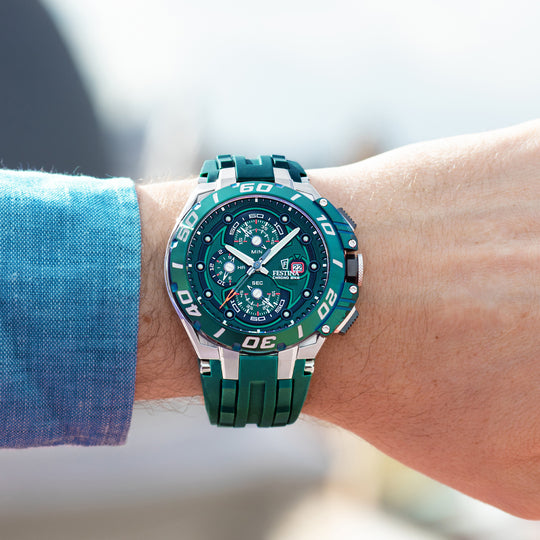 Montre homme Festina CHRONO BIKE F20755/3 – cadran vert bracelet caoutchouc – portée