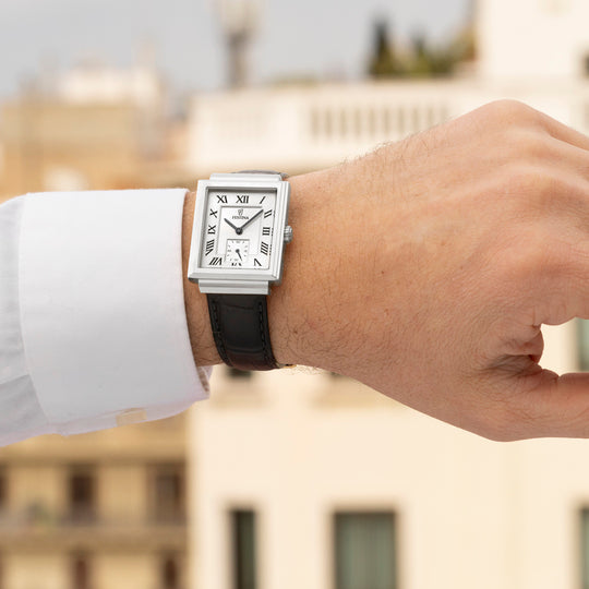 Heren horloge Festina ON THE SQUARE F20775/1 – leren band met zilveren wijzerplaat – gedragen