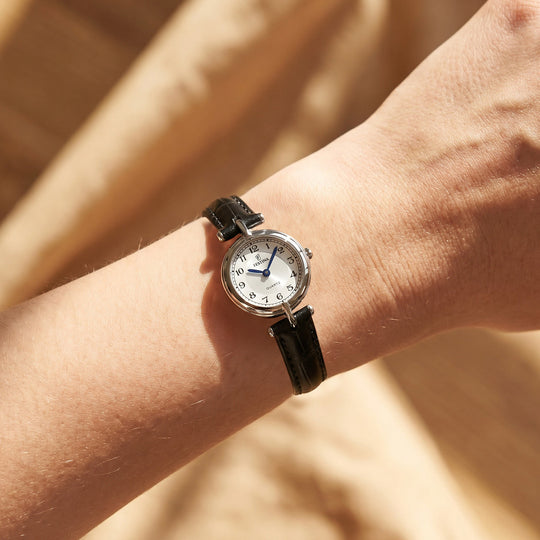 Montre femme Festina MADEMOISELLE F20787/3 – cadran gris bracelet cuir – portée