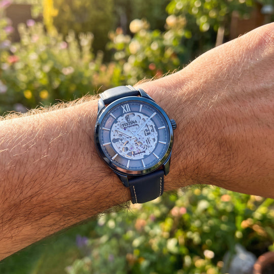 Montre homme Festina AUTOMATIC F20795/1 – cadran bleu bracelet cuir – portée
