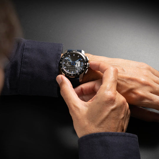Montre connectée homme Festina CONNECTED F23305/3 – cadran noir bracelet souple – portée 2