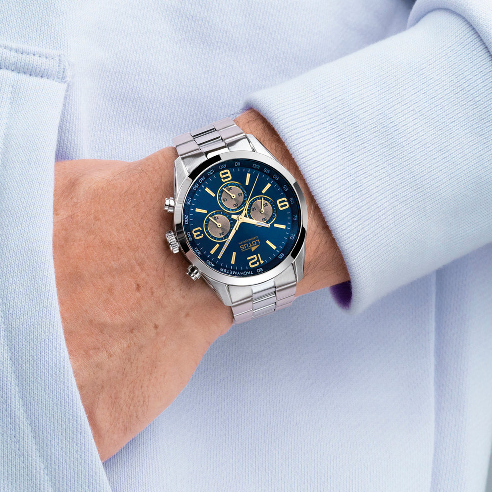 Montre homme Lotus Chrono 18152/G – cadran bleu bracelet acier – portée
