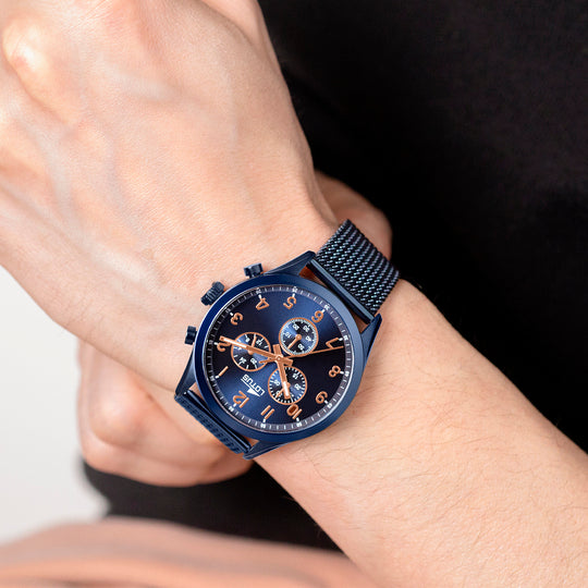 Montre homme Lotus Chrono 18638/1 – cadran bleu bracelet acier – portée