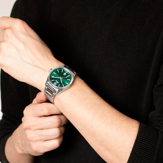 Montre homme Lotus Minimalist For Him 18692/4 – cadran vert bracelet acier – portée