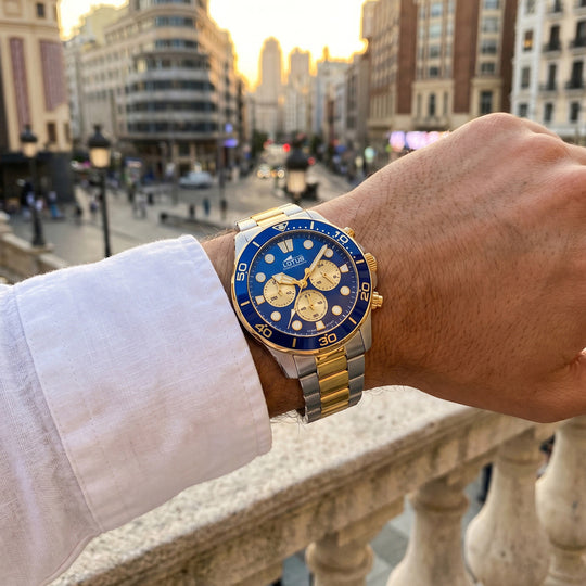 Montre homme Lotus Excellent 18757/6 – cadran bleu bracelet acier – portée