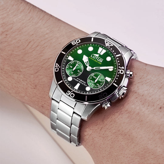Montre connectée homme Lotus Connected 18800/6 – cadran vert bracelet acier – portée