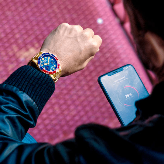 Montre connectée homme Lotus Connected 18802/3 – cadran bleu bracelet acier doré – portée