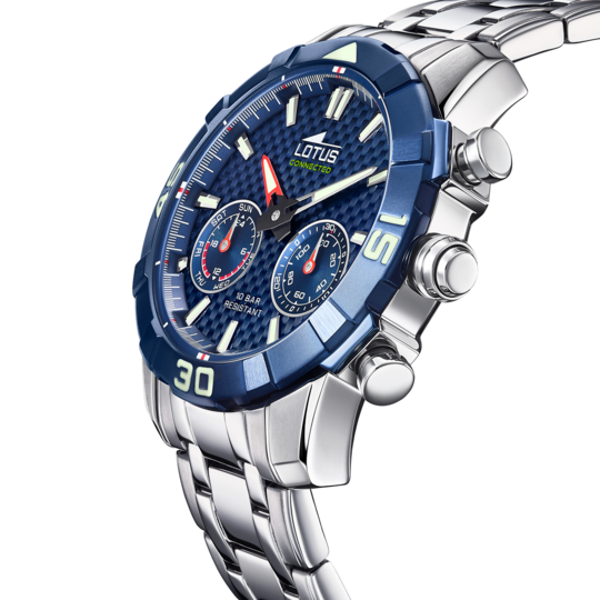 Montre connectée homme Lotus Connected 18810/3 – cadran bleu bracelet acier – vue de trois-quarts