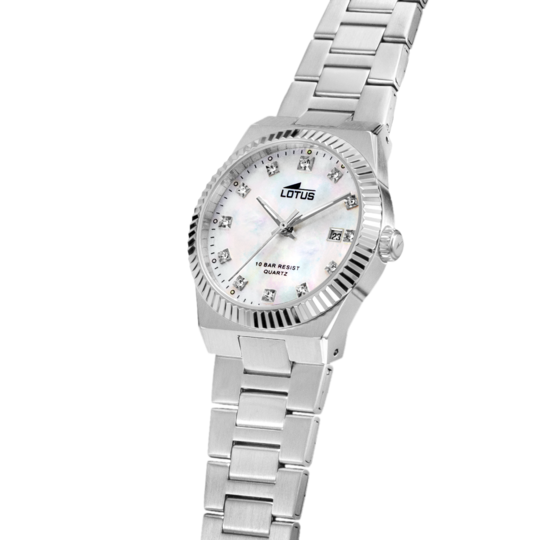 Montre femme Lotus Freedom 18838/1 – cadran nacré bracelet acier – vue de trois-quarts