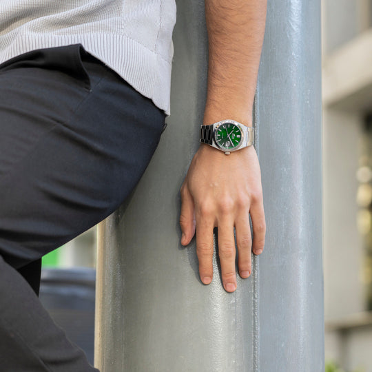 Montre homme Lotus Automatic 18999/3 – cadran vert bracelet acier – portée