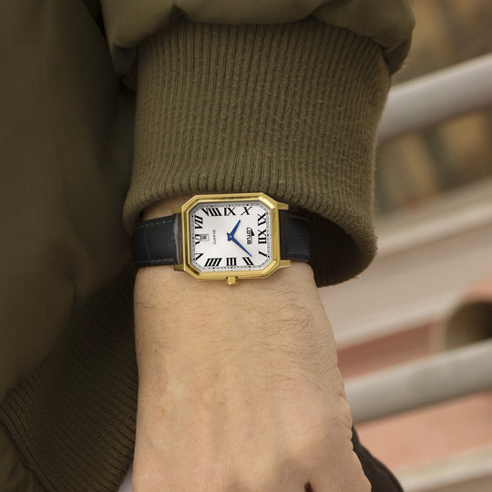 Montre homme Lotus Square Series 19081/1 – cadran blanc bracelet cuir – portée