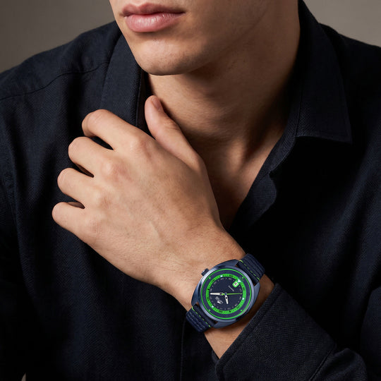 Montre homme Lotus Pulse 19097/2 – cadran bleu bracelet cuir – portée