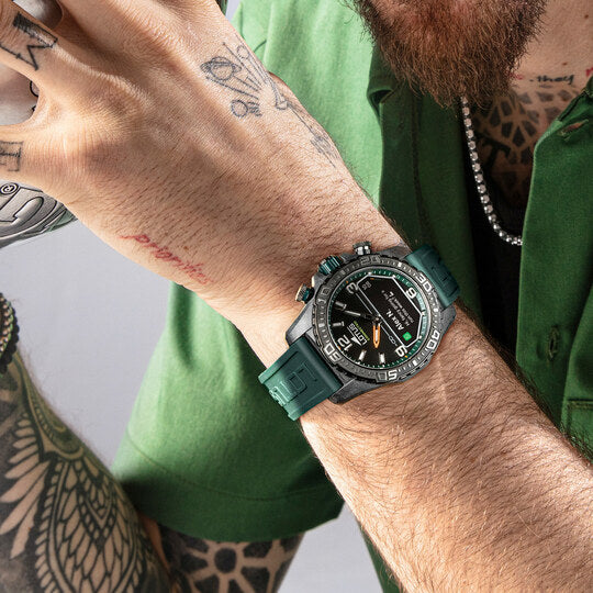 Montre connectée homme Lotus Connected 20000/2 – cadran vert foncé bracelet souple – portée