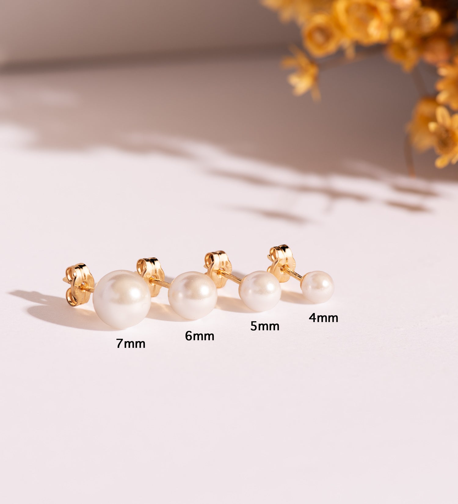 Pearl Earrings in 18K Yellow Gold with Shell Size: 7 mm Butterfly Push Clasp