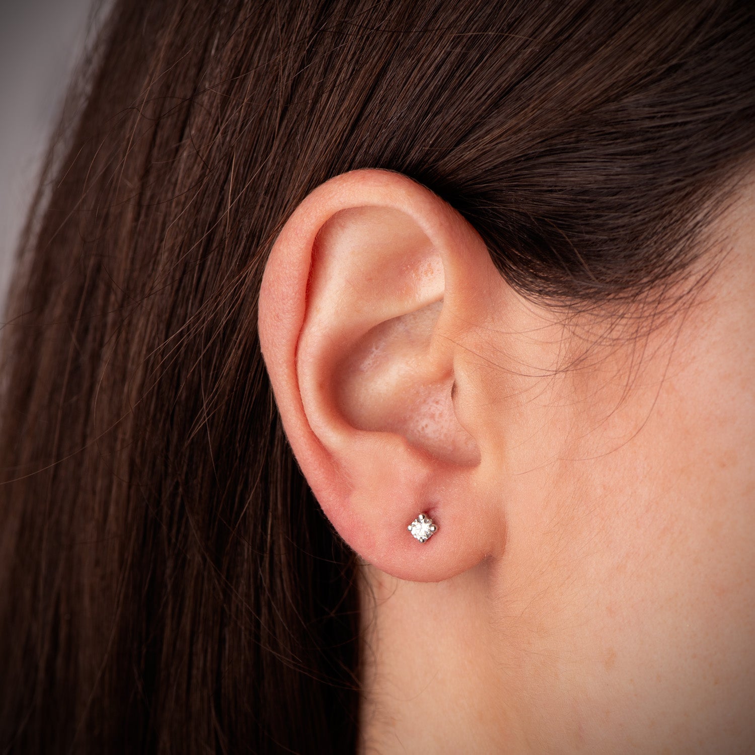 Boucles d'oreilles Or Blanc 18K Zircone 3MM avec 4 Griffes Largeur : 3,5 mm Fermeture à Pression