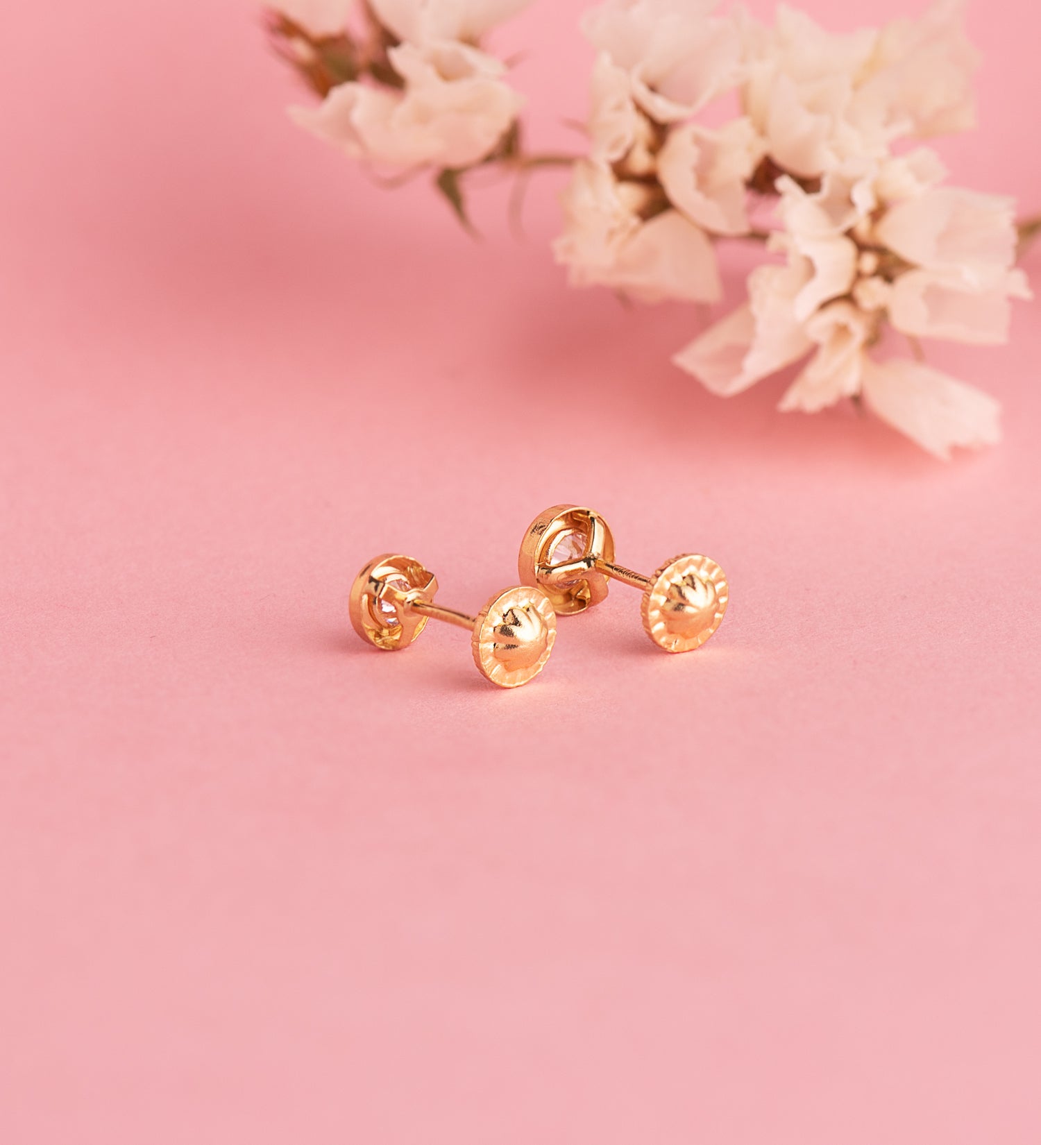 18K Yellow Gold Round Concave Earrings with Zircon Width: 5 mm Screw Clasp