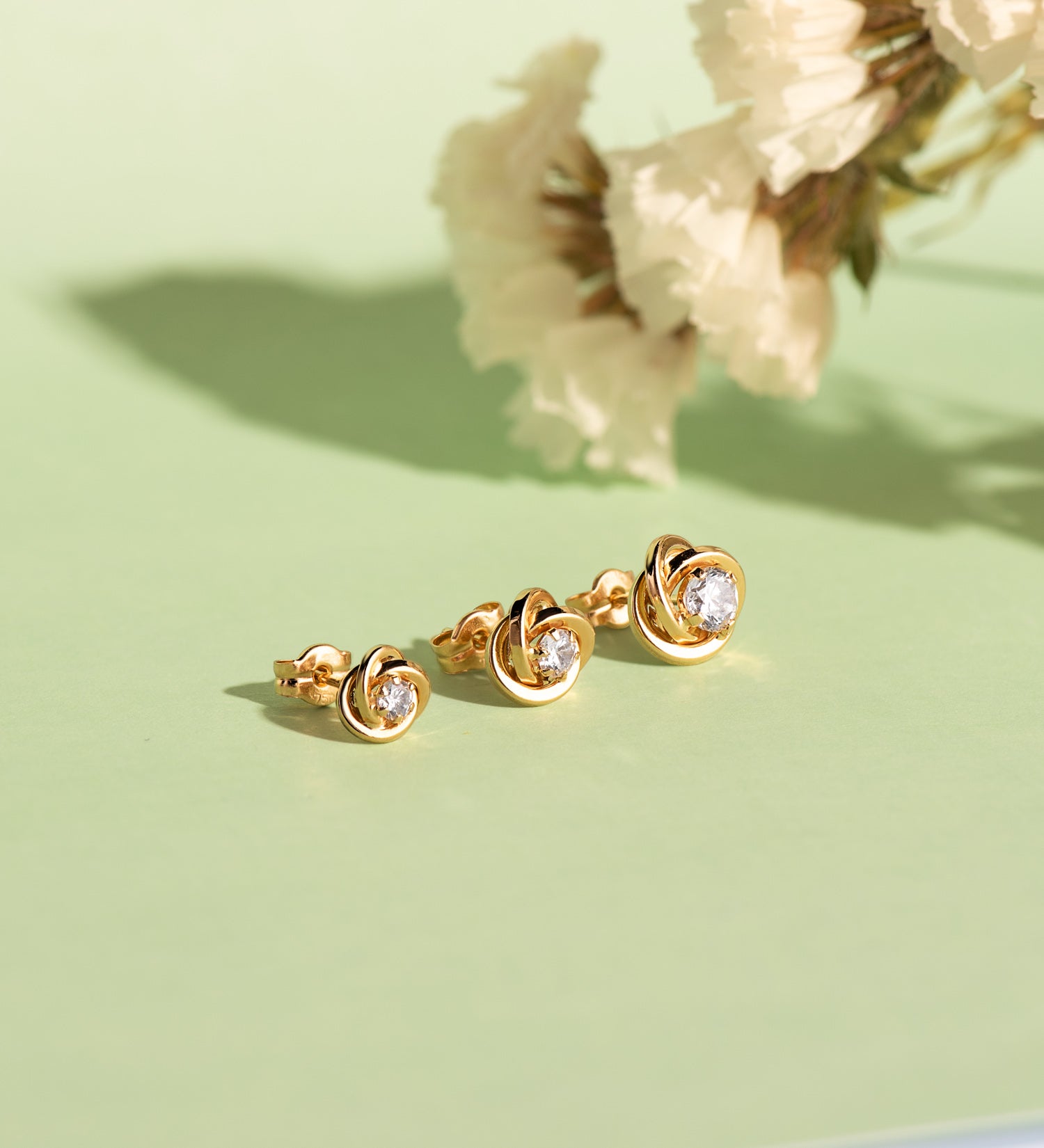 18K gul guld knude øreringe med zircon Størrelse: 8X8 mm Butterfly Push lås