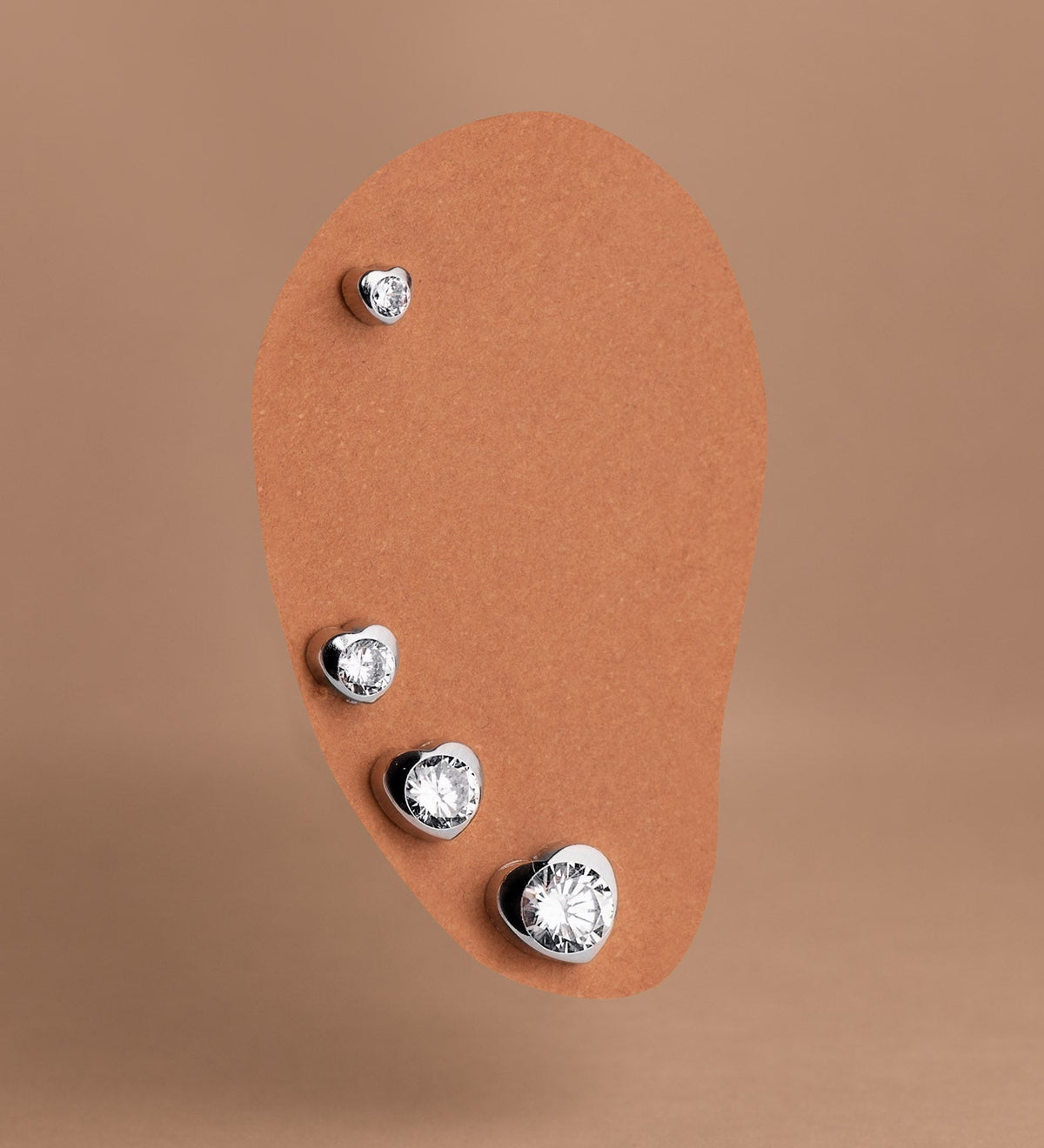 Boucles d'oreilles cœur oxyde de zirconium – Or 18 carats – Or blanc, vue 2