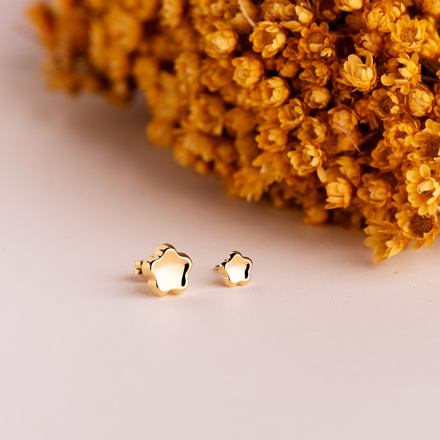 Boucles d'oreilles Fleur Concave en Or Jaune 18K en Pulie 7,5X7,5 mm Fermoir Poussettes Papillon