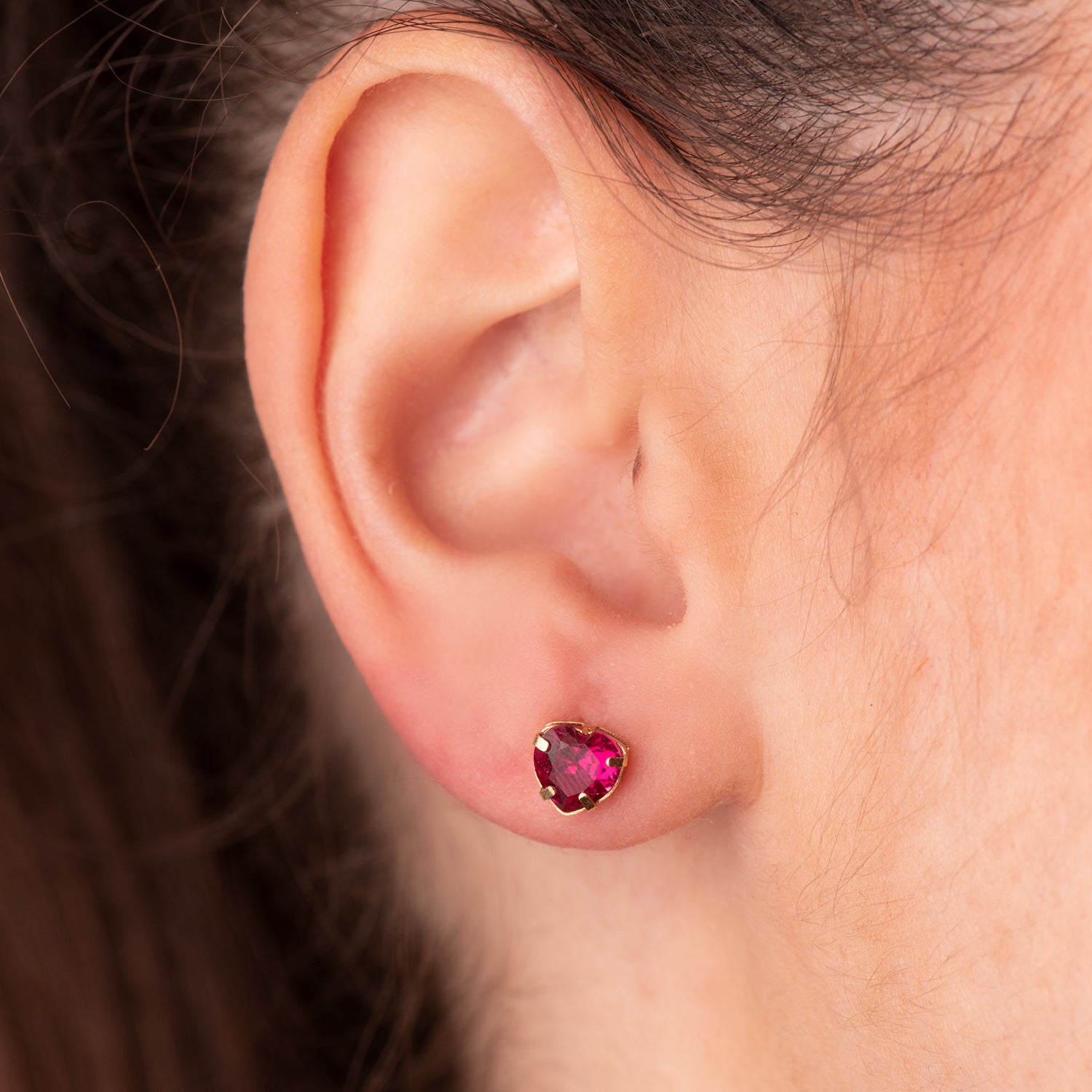 Boucles d'oreilles Or Jaune 18K avec Coeur en Pierre Rouge 6 X 6 mm Fermoir Poussette Papillon