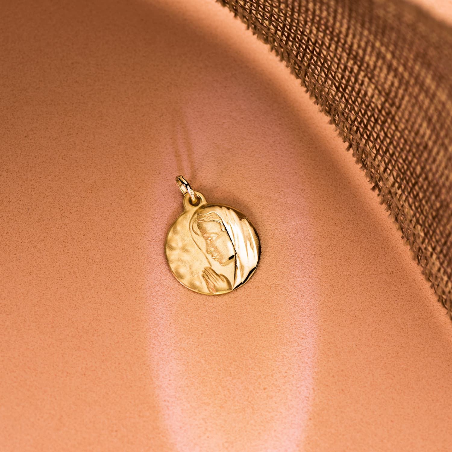 18K Madalya Meryem Ana 16 mm