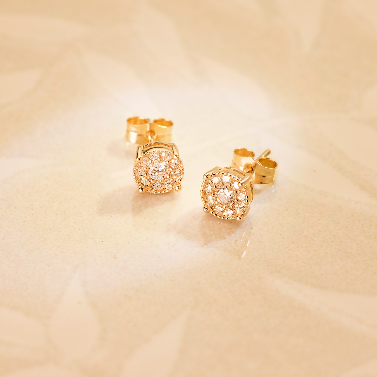 Orecchini in Oro Giallo 18 Carati 20 Diamanti Lab 0,365 Ct VS2-G 6,5X6,5 mm Pressione