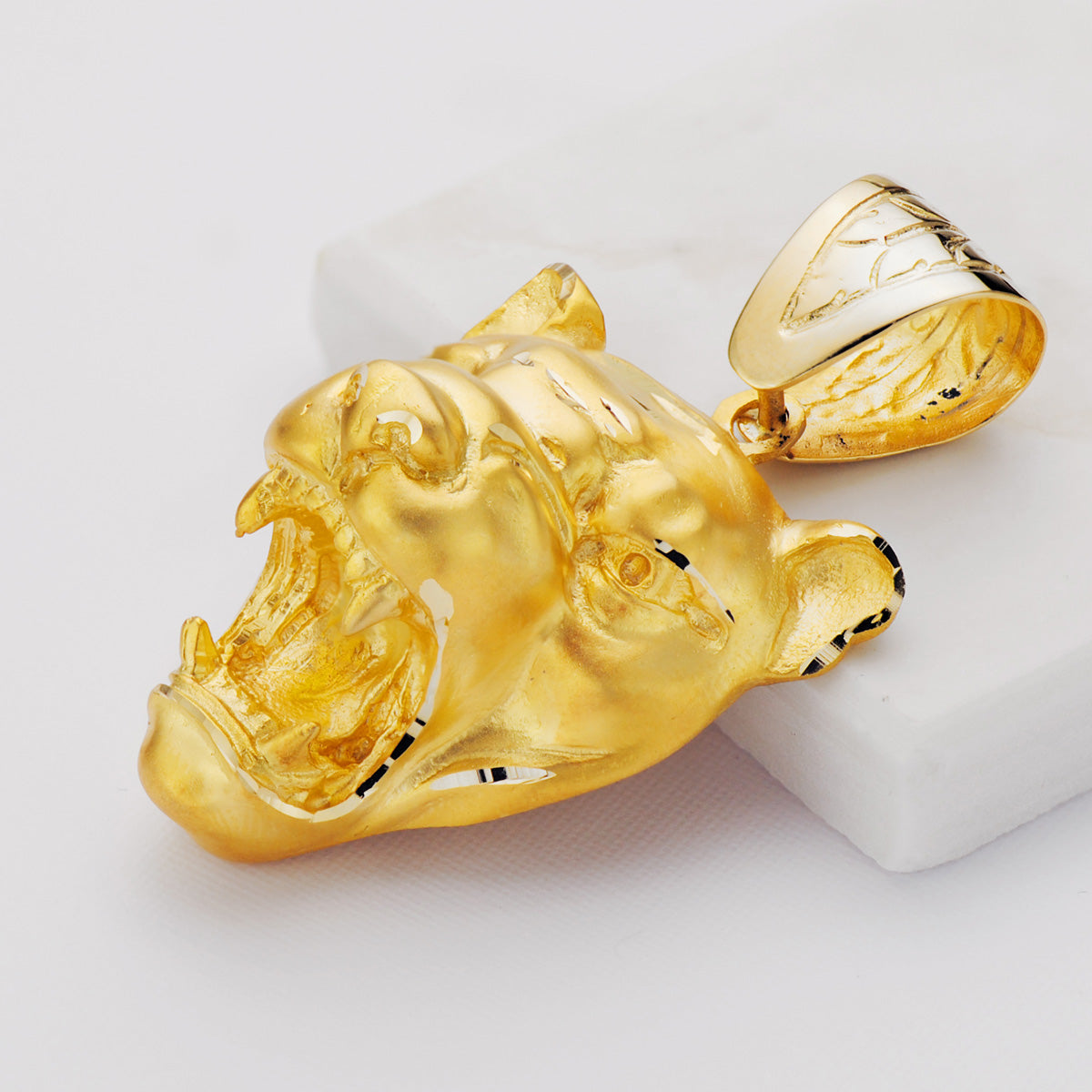 Pendentif Puma Géant Or Jaune 18K 40X34 mm