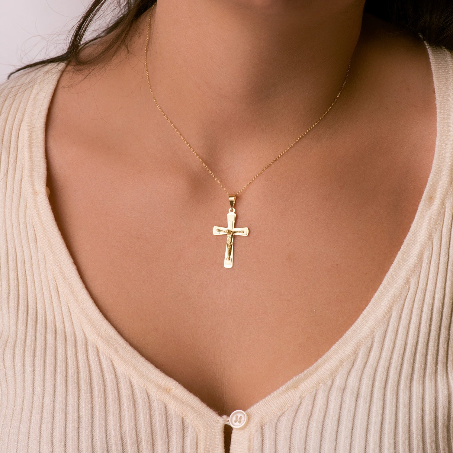 Croix en Or Jaune Brillant et Mat 18K avec Christ 32X20 mm