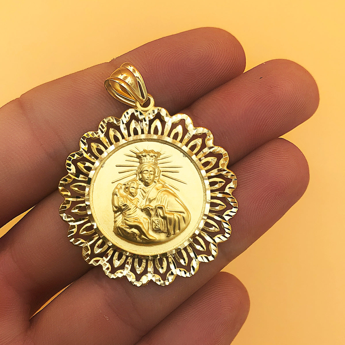 Virgen Del Carmen medaile filigránový plot 18K DIAMANT 37X37 mm
