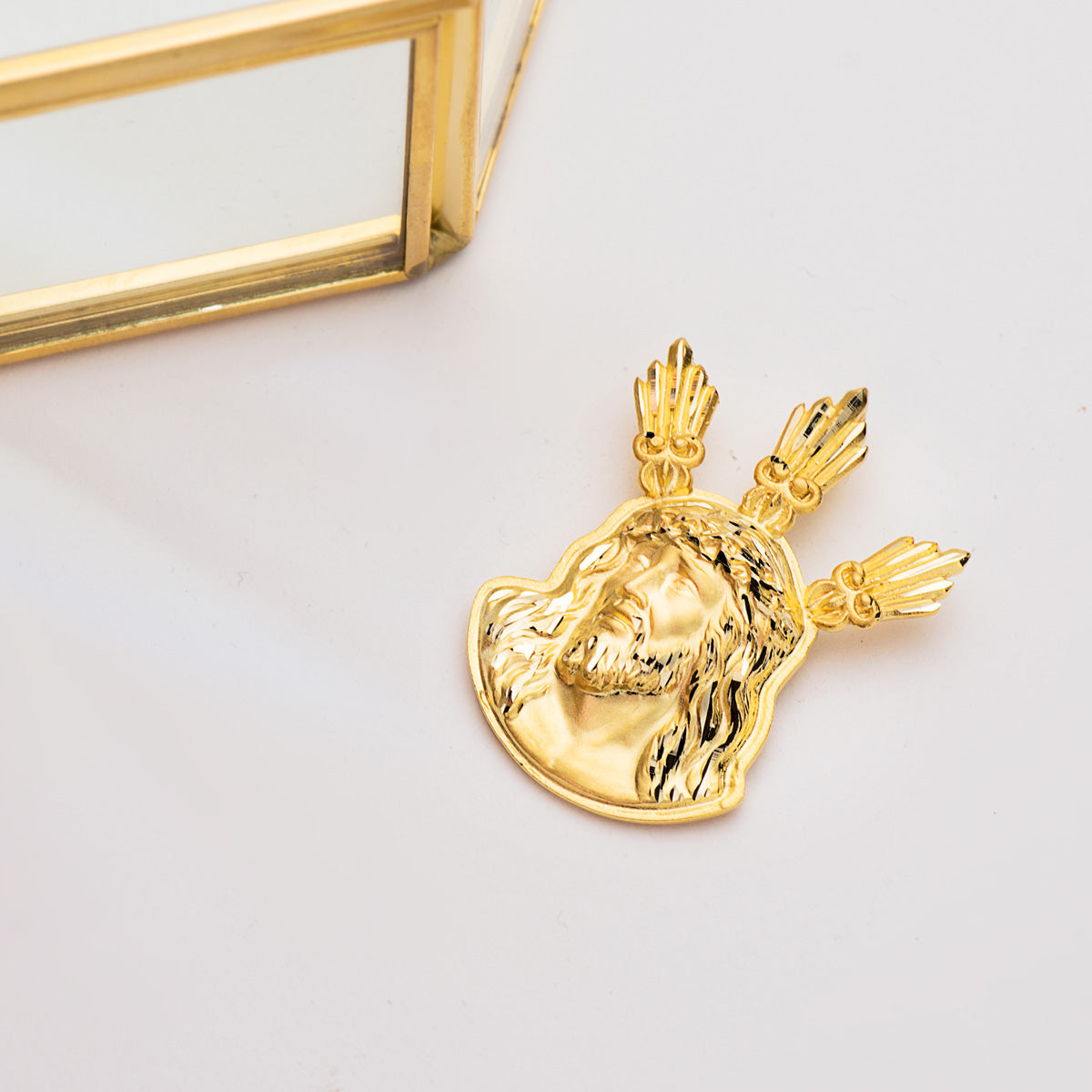 18K Christ Head Pendel 38X29 mm