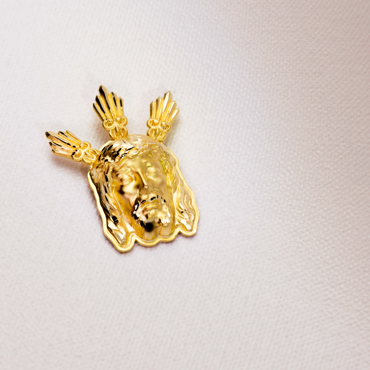 18K Christ Head Pendel 39X28 mm